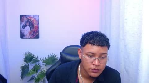 Snapshot of stevencum18 chatting on August 4, 3:58 pm Steven online show from August 4, 3:58 pm