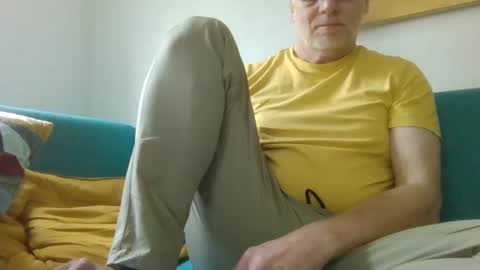 Snapshot of stevessky chatting on February 9, 11:58 am stevessky online show from February 9, 11:58 am