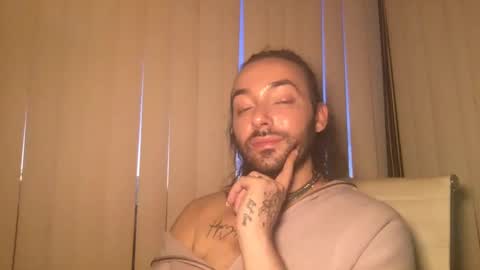 Snapshot of stevey_94 chatting on September 18, 11:18 pm gay tease online show from September 18, 11:18 pm