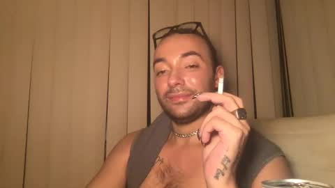 Snapshot of stevey_94 chatting on October 5, 7:07 am gay tease online show from October 5, 7:07 am