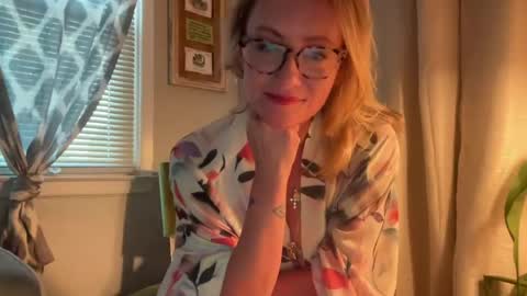 StevieGirl4U online show from July 12, 11:40 pm