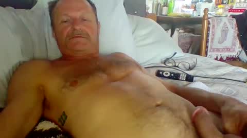 steviehard7 online show from October 8, 5:32 pm