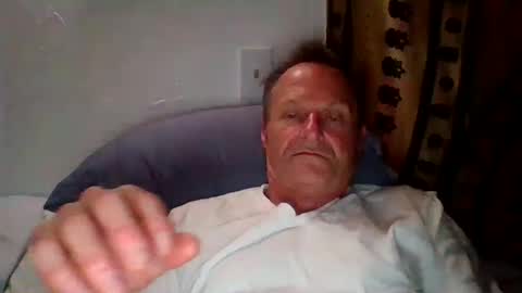 steviehard7 online show from October 16, 7:09 am