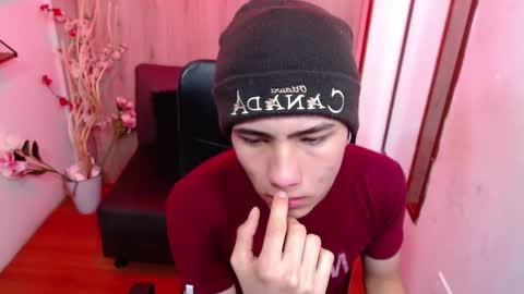 Snapshot of stich_23 chatting on February 13, 12:56 pm Stich online show from February 13, 12:56 pm