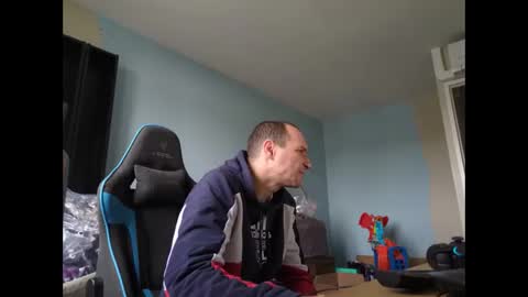 stickolive1 online show from October 31, 9:10 am