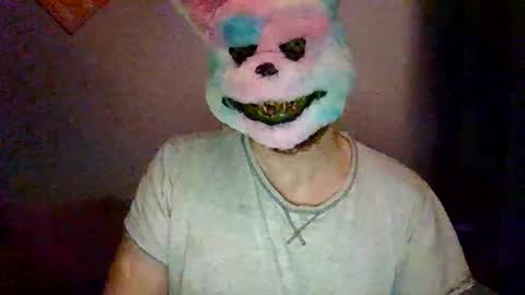 Snapshot of stickygeckon chatting on January 18, 1:53 am Mr.J online show from January 18, 1:53 am