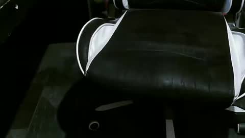 stiffler83pl online show from March 2, 2:36 am