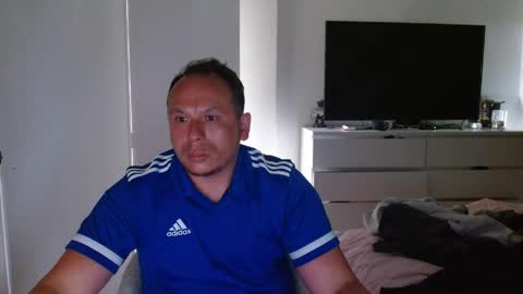 Snapshot of stiffmeister94 chatting on May 31, 11:28 am Axel online show from May 31, 11:28 am