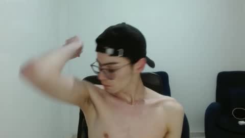 Snapshot of stiv_grant chatting on February 25, 10:03 am stiv_grant online show from February 25, 10:03 am