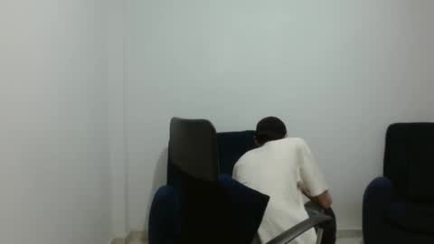 Snapshot of stiv_grant chatting on February 25, 10:19 pm stiv_grant online show from February 25, 10:19 pm