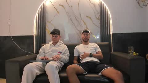 friends online show from March 5, 5:14 am