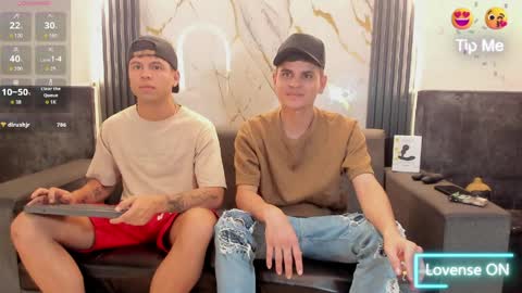 friends online show from March 28, 5:07 am