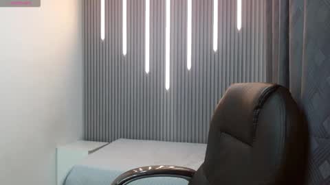 Stiwen online show from February 24, 5:00 pm