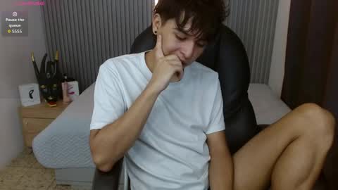 Stiwen online show from May 4, 2:46 pm