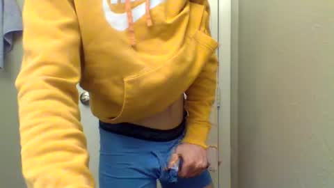 Snapshot of stoned32w chatting on February 27, 3:50 am Cameron online show from February 27, 3:50 am