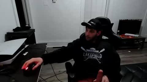 stonedpanda77 online show from December 15, 5:12 am