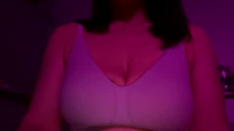stonedpenguins online show from June 2, 3:41 am
