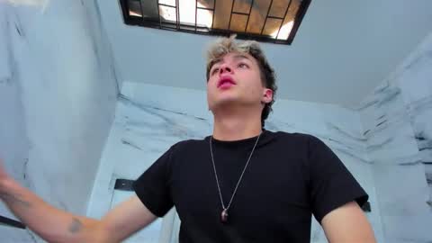 stonne69 online show from October 17, 6:10 pm