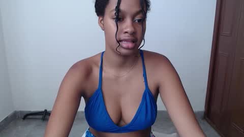 stormihills_ online show from February 20, 6:41 pm