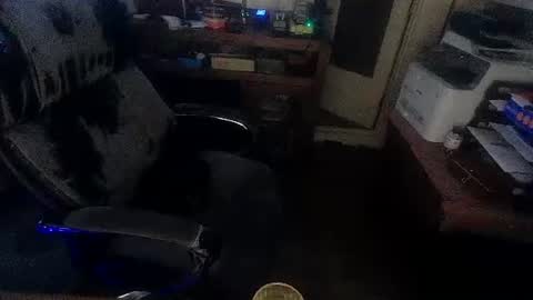 lonely here in the country online show from August 2, 3:05 am