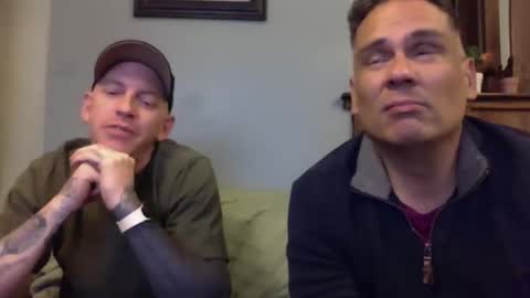 Snapshot of str8gaywannaplay chatting on November 25, 8:03 am Str8GayWannaPlay online show from November 25, 8:03 am