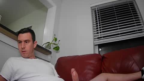 Snapshot of str8stuntcox chatting on October 3, 2:41 am Str8StuntCox online show from October 3, 2:41 am