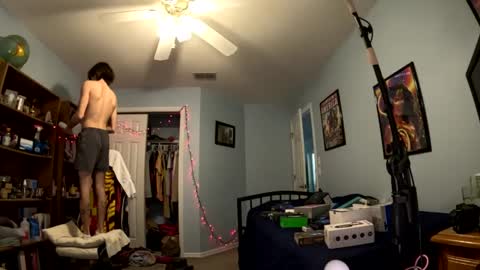 Snapshot of str8whiteboy21 chatting on December 4, 6:28 pm str8whiteboy21 online show from December 4, 6:28 pm