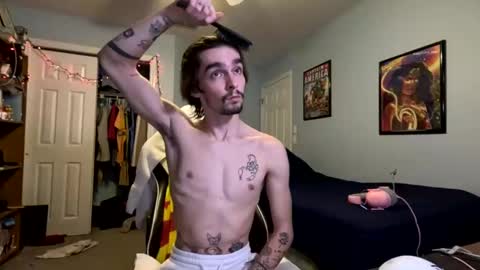 Snapshot of str8whiteboy21 chatting on December 8, 8:09 am str8whiteboy21 online show from December 8, 8:09 am