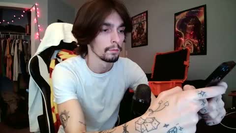 Snapshot of str8whiteboy21 chatting on December 17, 5:18 am str8whiteboy21 online show from December 17, 5:18 am