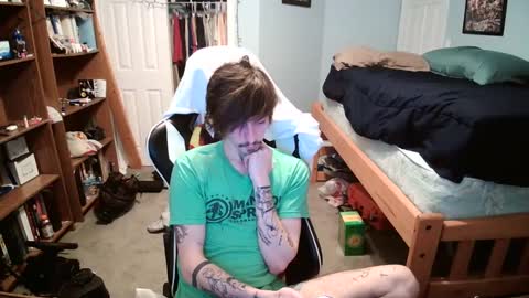 Snapshot of str8whiteboy21 chatting on February 16, 3:26 am str8whiteboy21 online show from February 16, 3:26 am