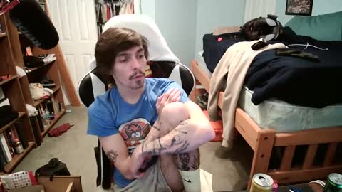 Snapshot of str8whiteboy21 chatting on February 20, 12:52 am str8whiteboy21 online show from February 20, 12:52 am