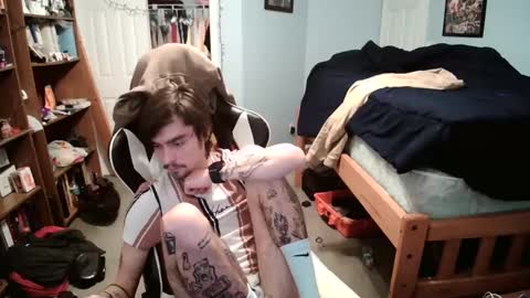 Snapshot of str8whiteboy21 chatting on February 24, 5:31 pm str8whiteboy21 online show from February 24, 5:31 pm