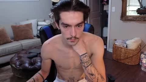 Snapshot of str8whiteboy21 chatting on September 14, 5:23 pm str8whiteboy21 online show from September 14, 5:23 pm