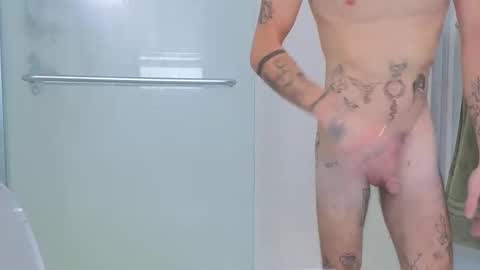 Snapshot of str8whiteboy21 chatting on October 28, 2:53 pm str8whiteboy21 online show from October 28, 2:53 pm