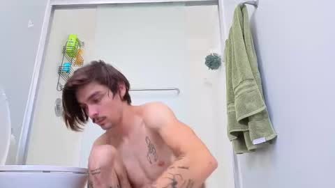 Snapshot of str8whiteboy21 chatting on October 29, 5:47 pm str8whiteboy21 online show from October 29, 5:47 pm