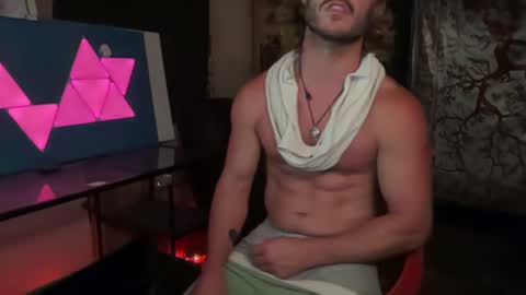 Cowboy Zuhly online show from July 5, 7:04 am