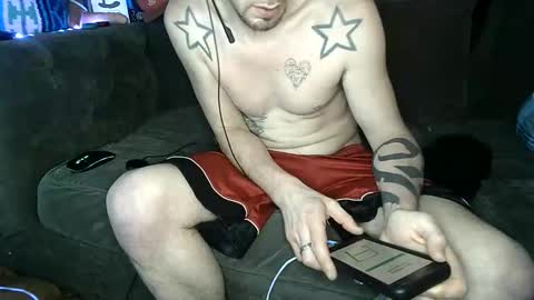 straitpipermann22 online show from January 31, 10:19 pm