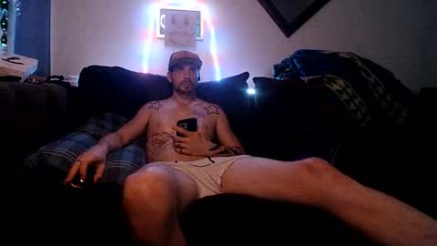 Snapshot of straitpipermann22 chatting on March 25, 9:59 am straitpipermann22 online show from March 25, 9:59 am