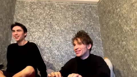 Ray online show from December 22, 11:18 am