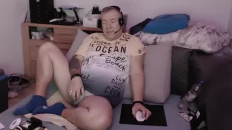 Stranger online show from October 29, 12:40 pm