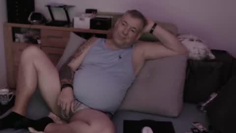 Stranger online show from November 3, 9:59 pm