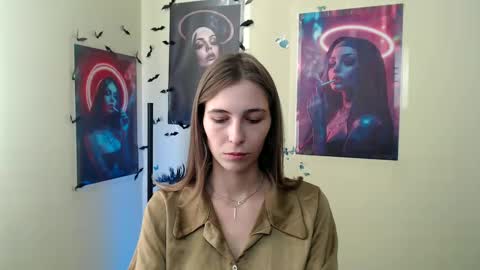 Snapshot of stranger_giirl chatting on September 27, 6:18 am Amalia online show from September 27, 6:18 am