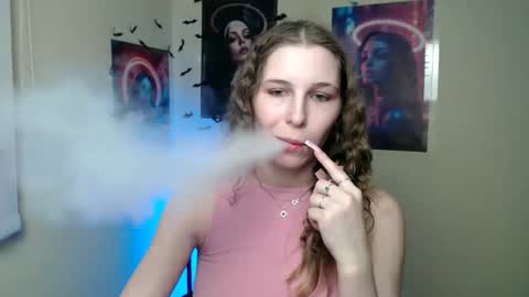 Snapshot of stranger_giirl chatting on March 11, 7:31 pm Amalia online show from March 11, 7:31 pm