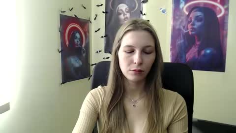 Snapshot of stranger_giirl chatting on April 16, 6:03 am Amalia online show from April 16, 6:03 am