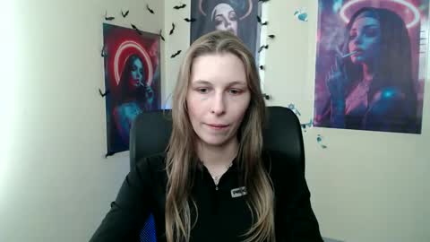 Snapshot of stranger_giirl chatting on April 24, 11:56 am Amalia online show from April 24, 11:56 am