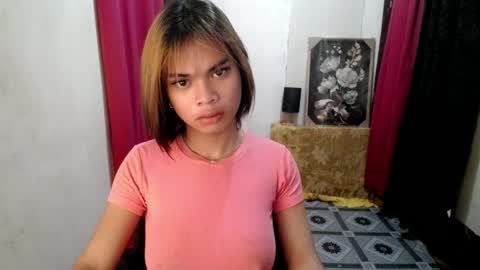strawberry_kisses143 online show from July 30, 2:54 am