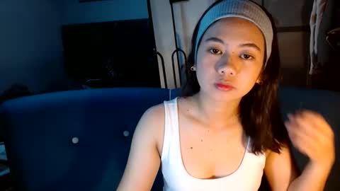 Kisses online show from March 20, 5:34 am