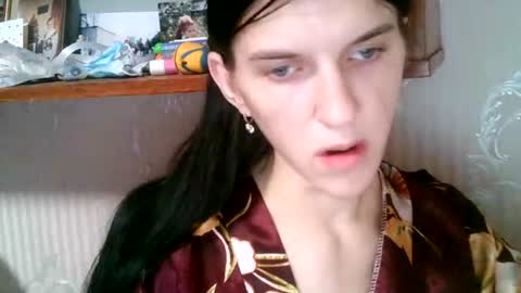 Snapshot of strawberry_storm chatting on July 2, 10:49 pm Strawberry Storm online show from July 2, 10:49 pm