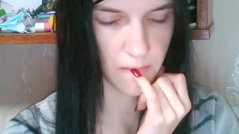Snapshot of strawberry_storm chatting on July 15, 8:14 pm Strawberry Storm online show from July 15, 8:14 pm