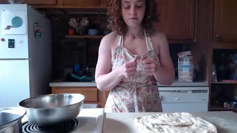 Snapshot of strawberrylotsacake chatting on November 25, 3:56 pm Strawberrylotsacake online show from November 25, 3:56 pm